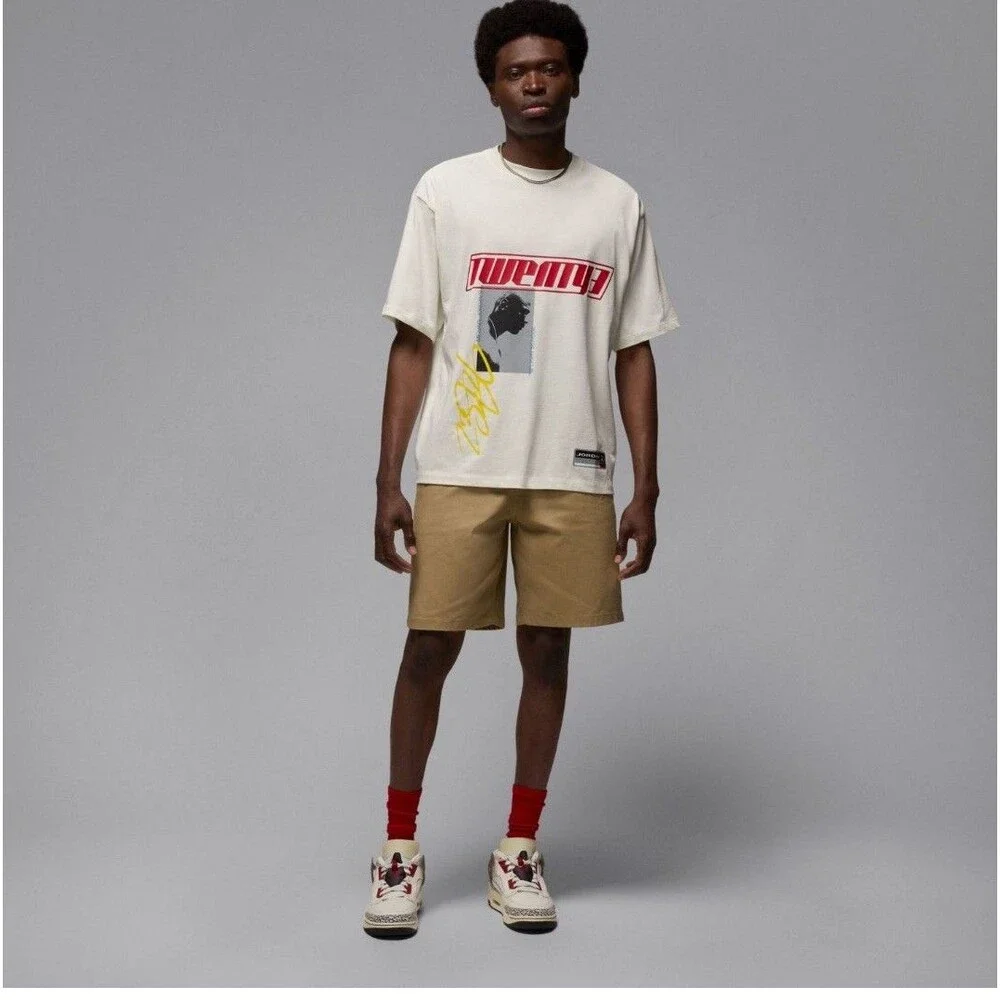 Jordan Men's Flight Essentials Oversized Graphic T-Shirt, L